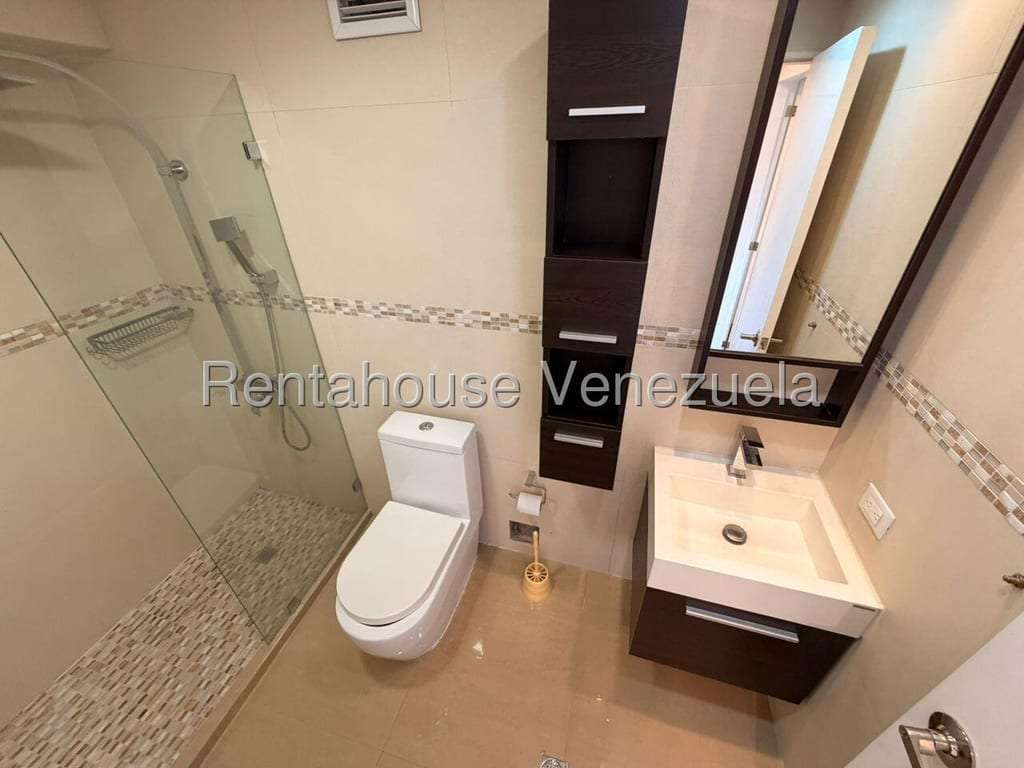 Apartamento en Santa Rosa de Lima, Caracas
