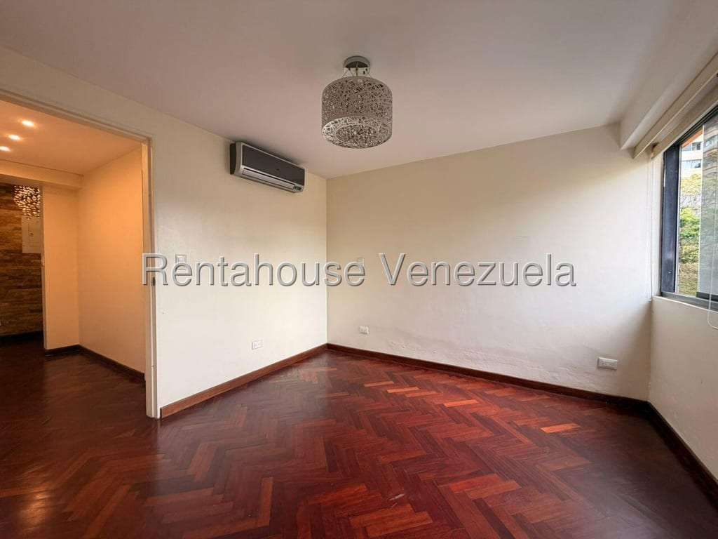 Apartamento en Santa Rosa de Lima, Caracas