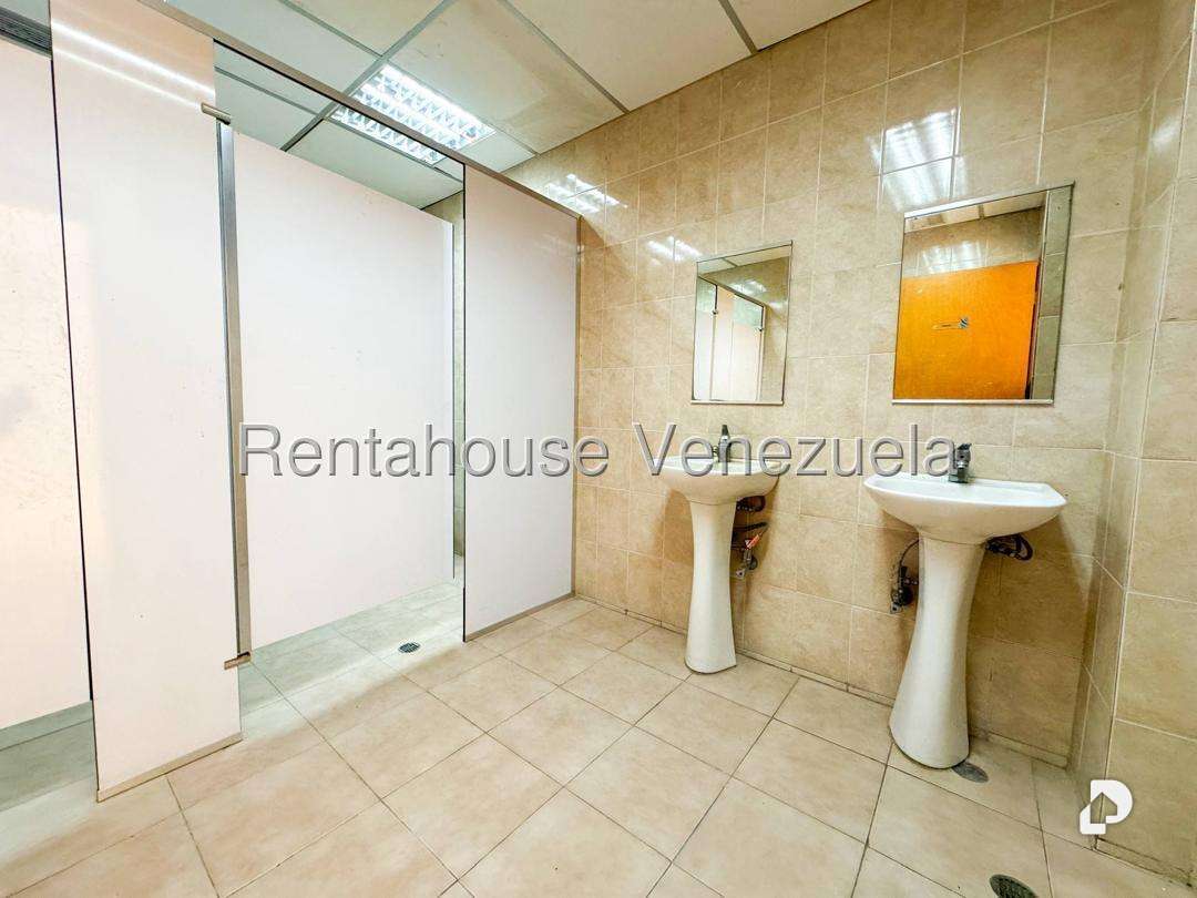 Local comercial en San Bernardino, Caracas – 11