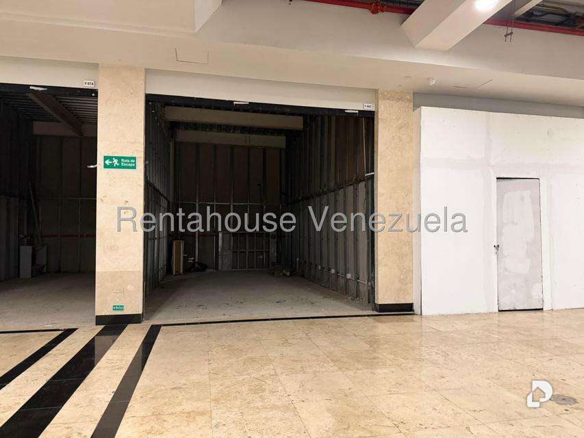 Local comercial en Cerro Verde, Caracas – 4
