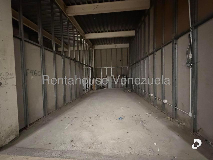 Local comercial en Cerro Verde, Caracas – 3