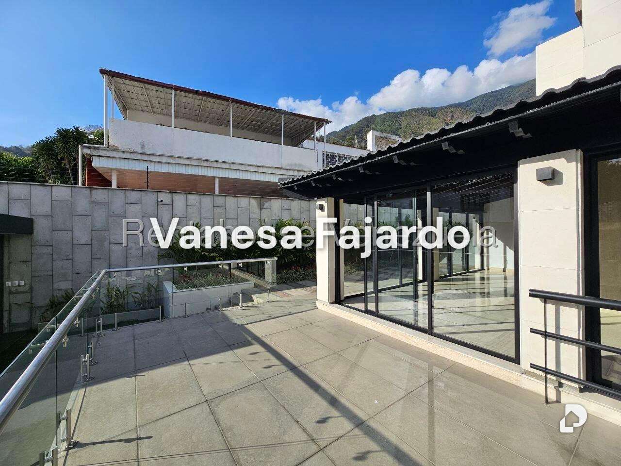 Casa en Altamira, Caracas – 13
