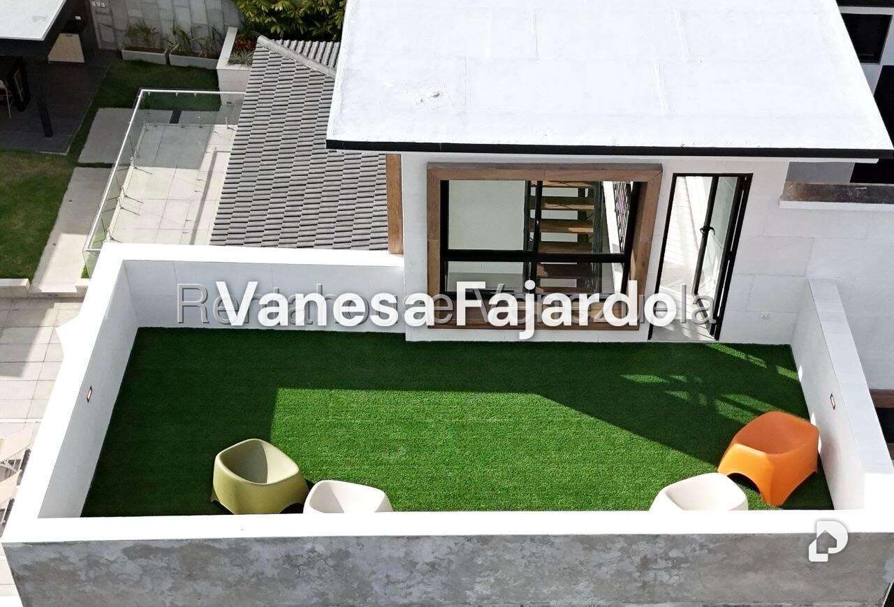 Casa en Altamira, Caracas – 10