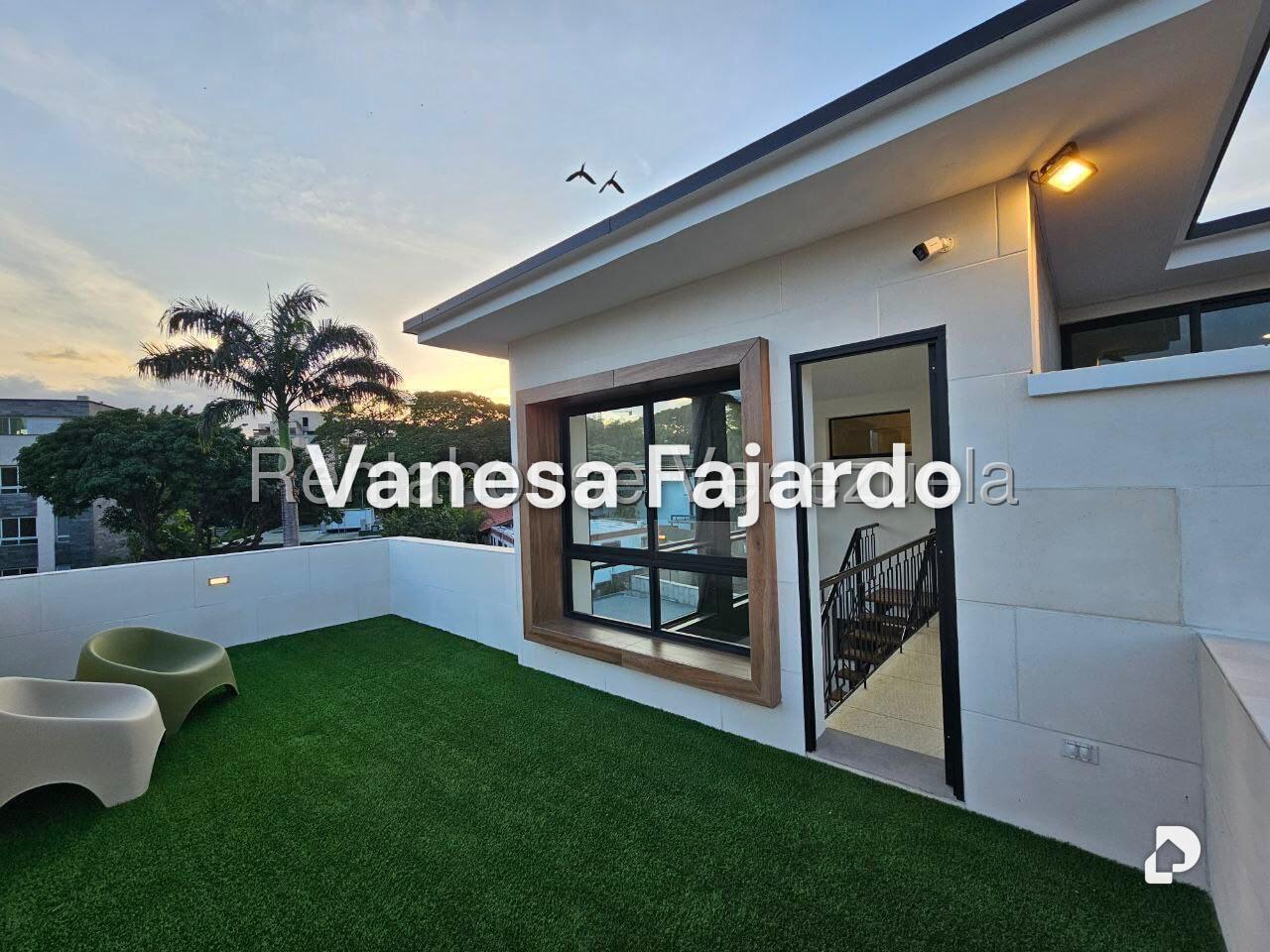 Casa en Altamira, Caracas – 1