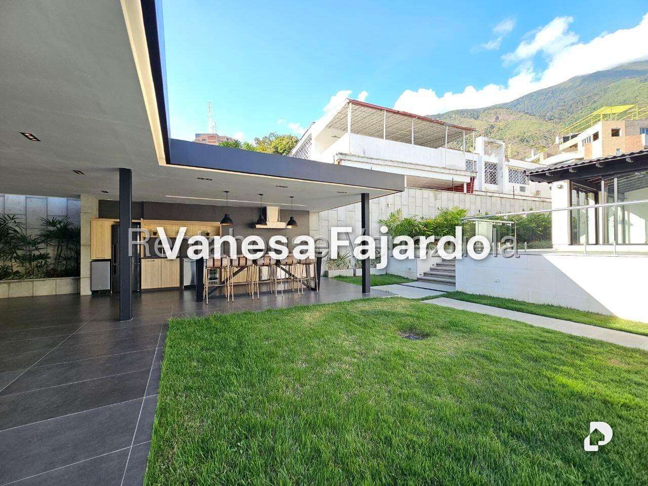 Casa en Altamira, Caracas – 29