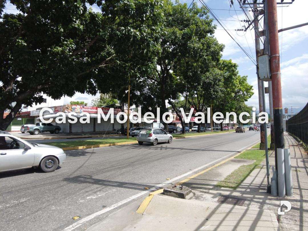 Local comercial en Valencia – 14