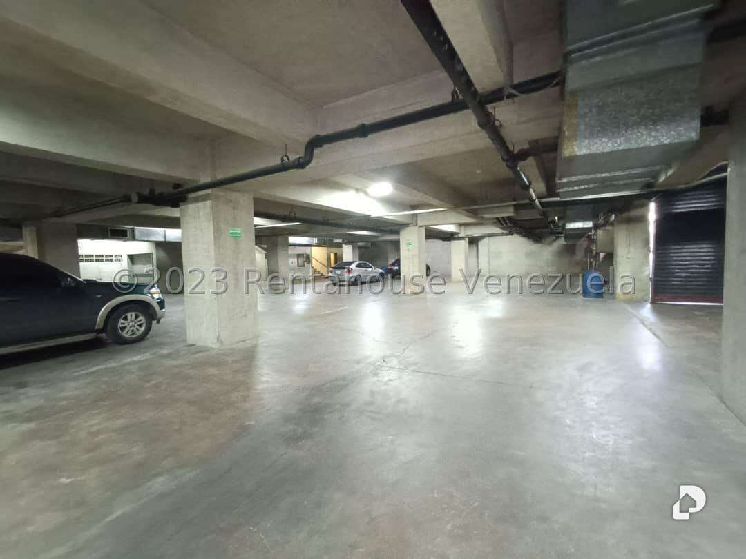 Edificio en La Urbina, Caracas – 6