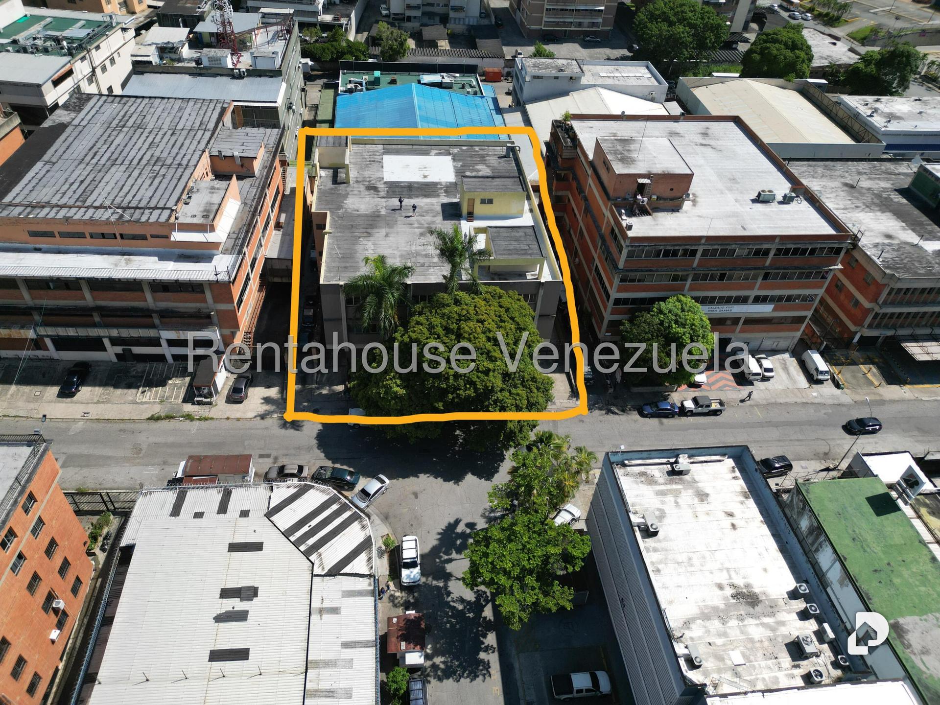Edificio en La Urbina, Caracas – 4