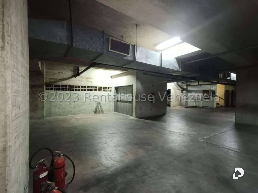 Edificio en La Urbina, Caracas – 10