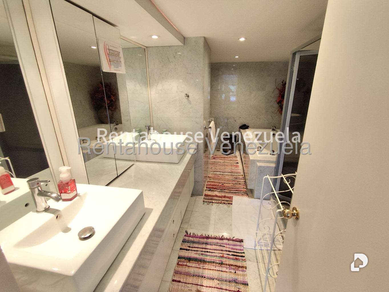 Apartment in Lomas de La Lagunita, Caracas – 13