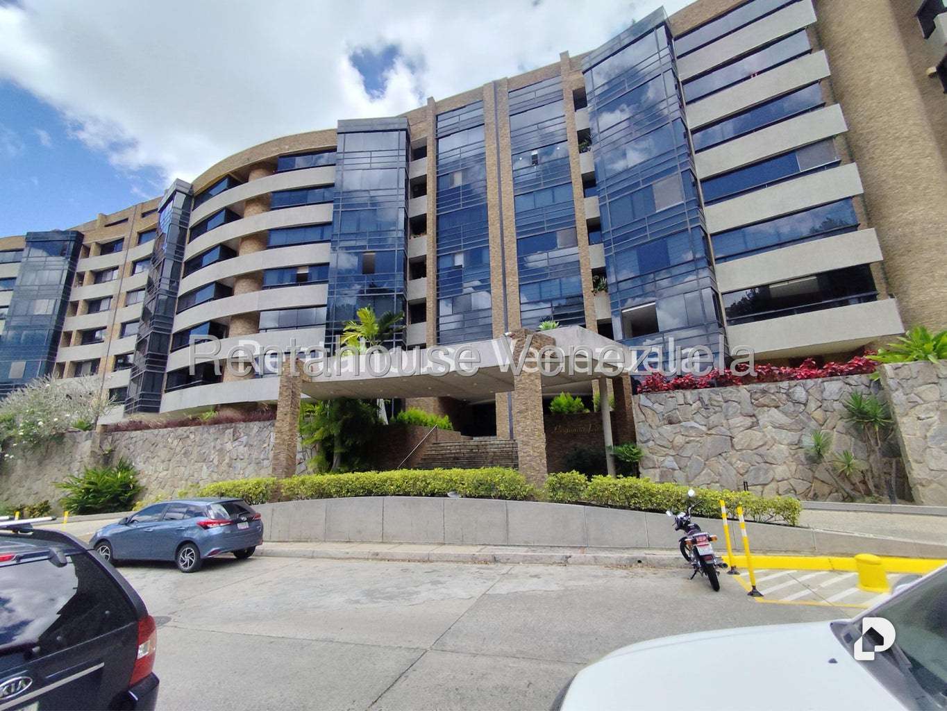 Apartment in Lomas de La Lagunita, Caracas – 1