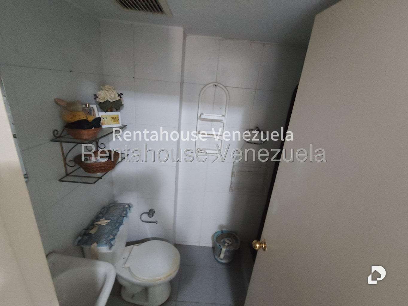 Apartment in Lomas de La Lagunita, Caracas – 34