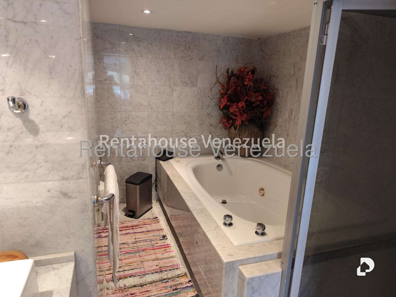 Apartment in Lomas de La Lagunita, Caracas – 15