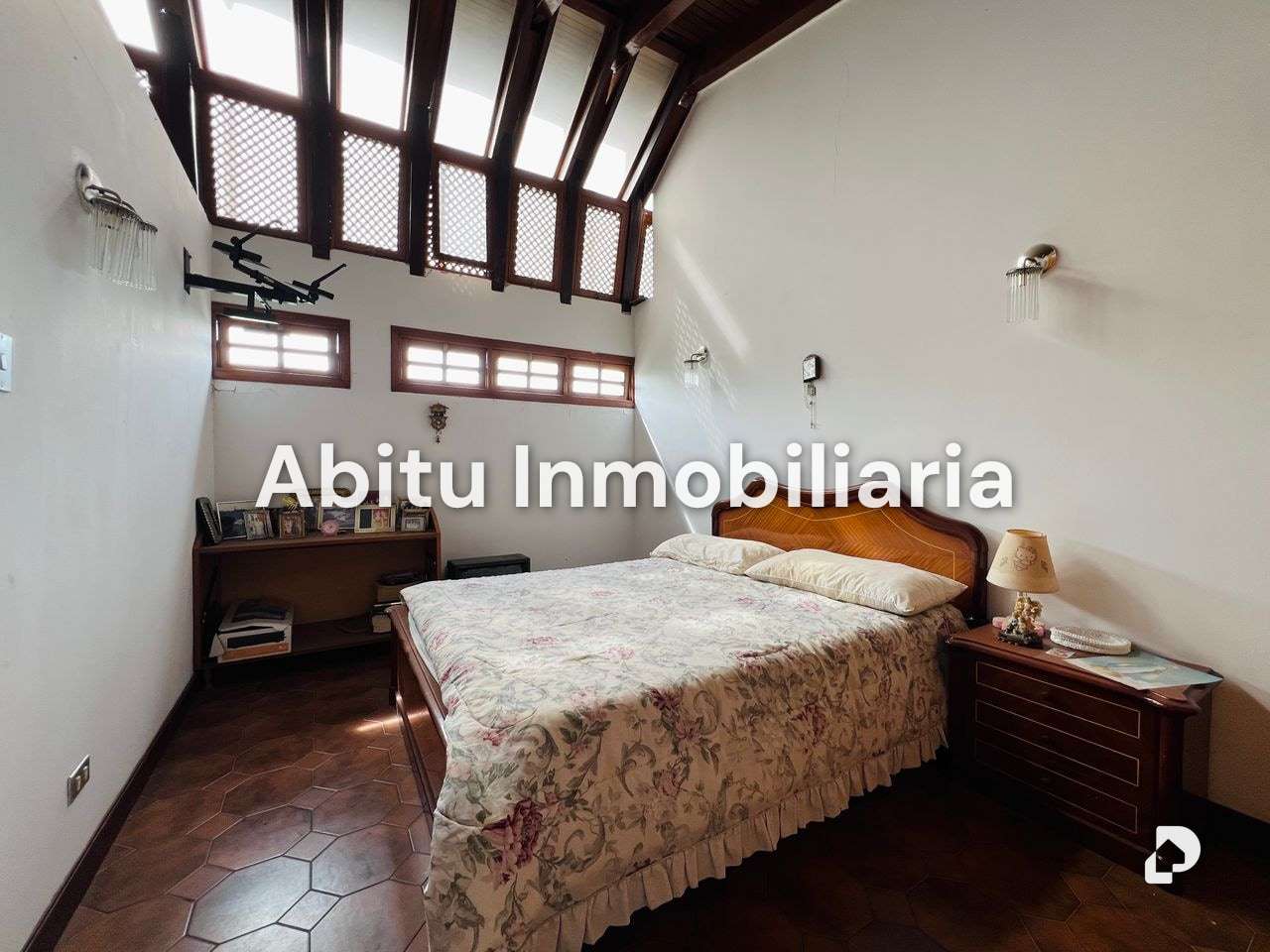 Casa en Santa Paula, Caracas – 16