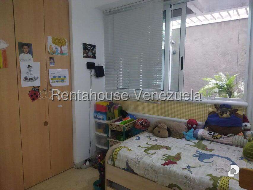 Apartamento en Campo Alegre, Caracas – 24
