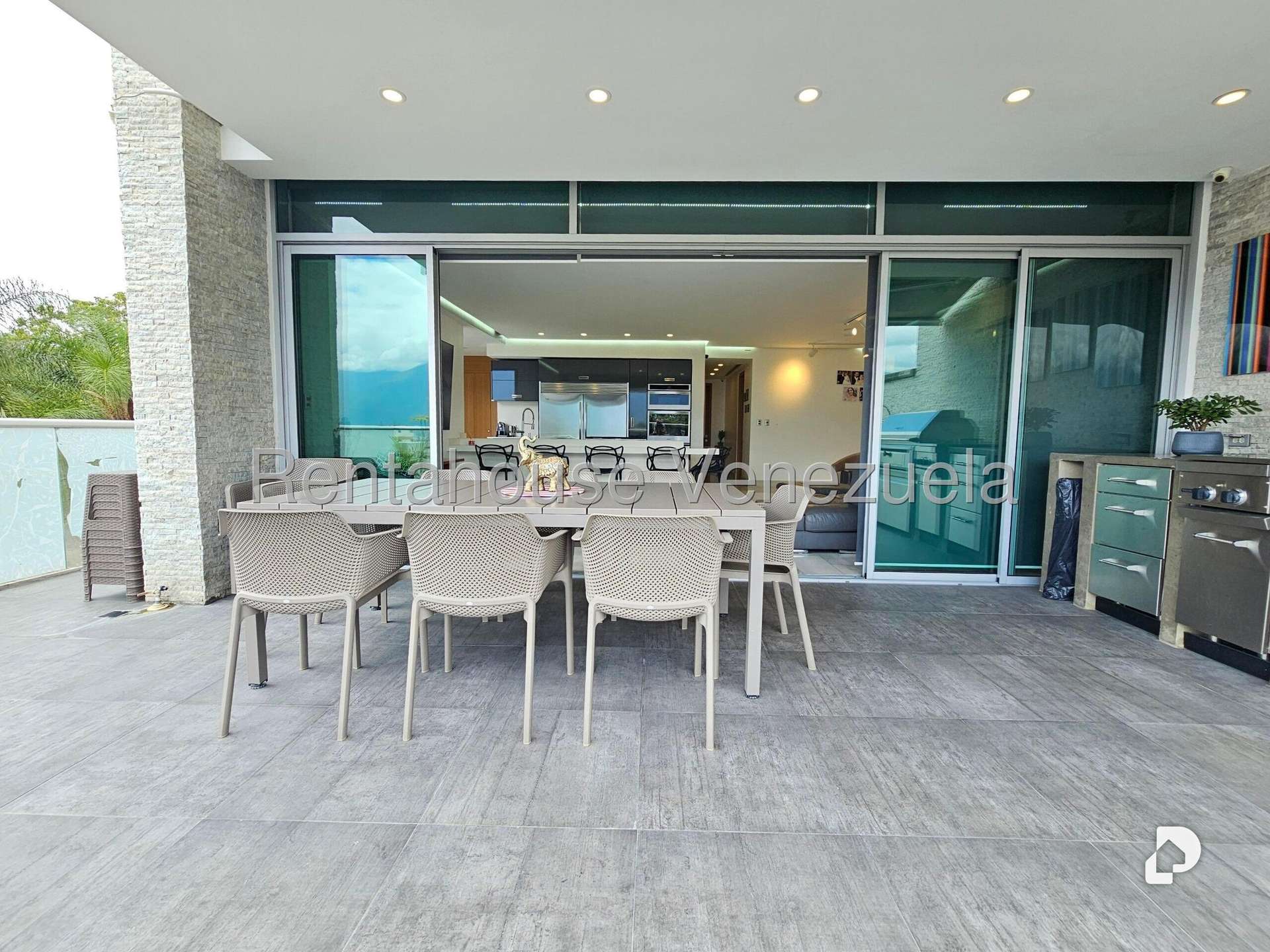 Apartamento en Santa Fe Sur, Caracas – 16