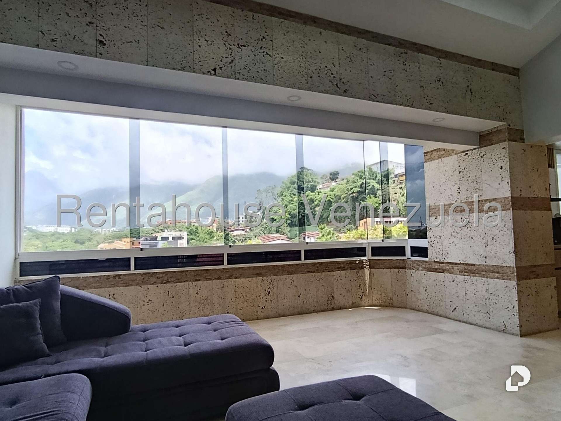 Apartamento en Urb. Miranda, Caracas – 23