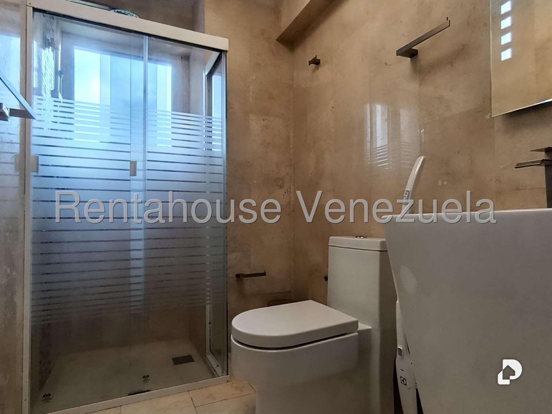 Apartamento en Urb. Miranda, Caracas – 12