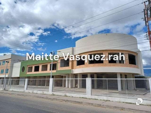 Local comercial en La Morita, Maracay – 2