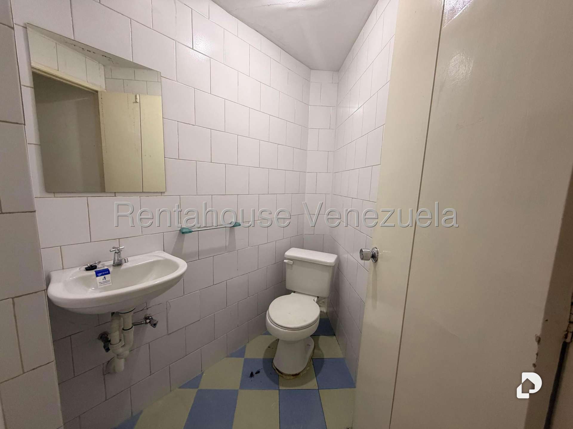 Local comercial en La Carlota, Caracas – 10