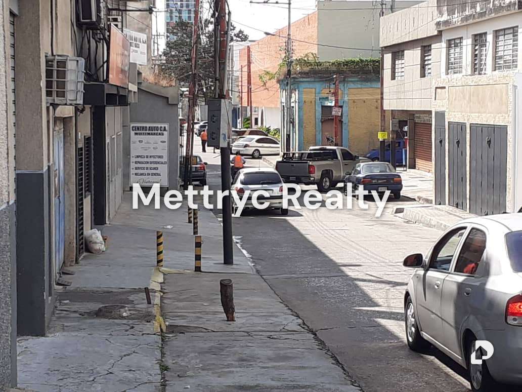 Galpón en Av. Bolívar Norte, Valencia – 26