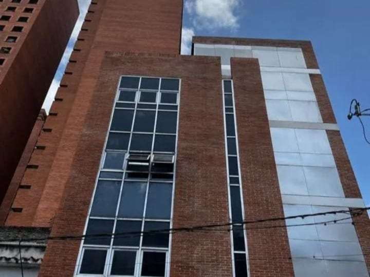 Edificio en Sabana Grande, Caracas - 1