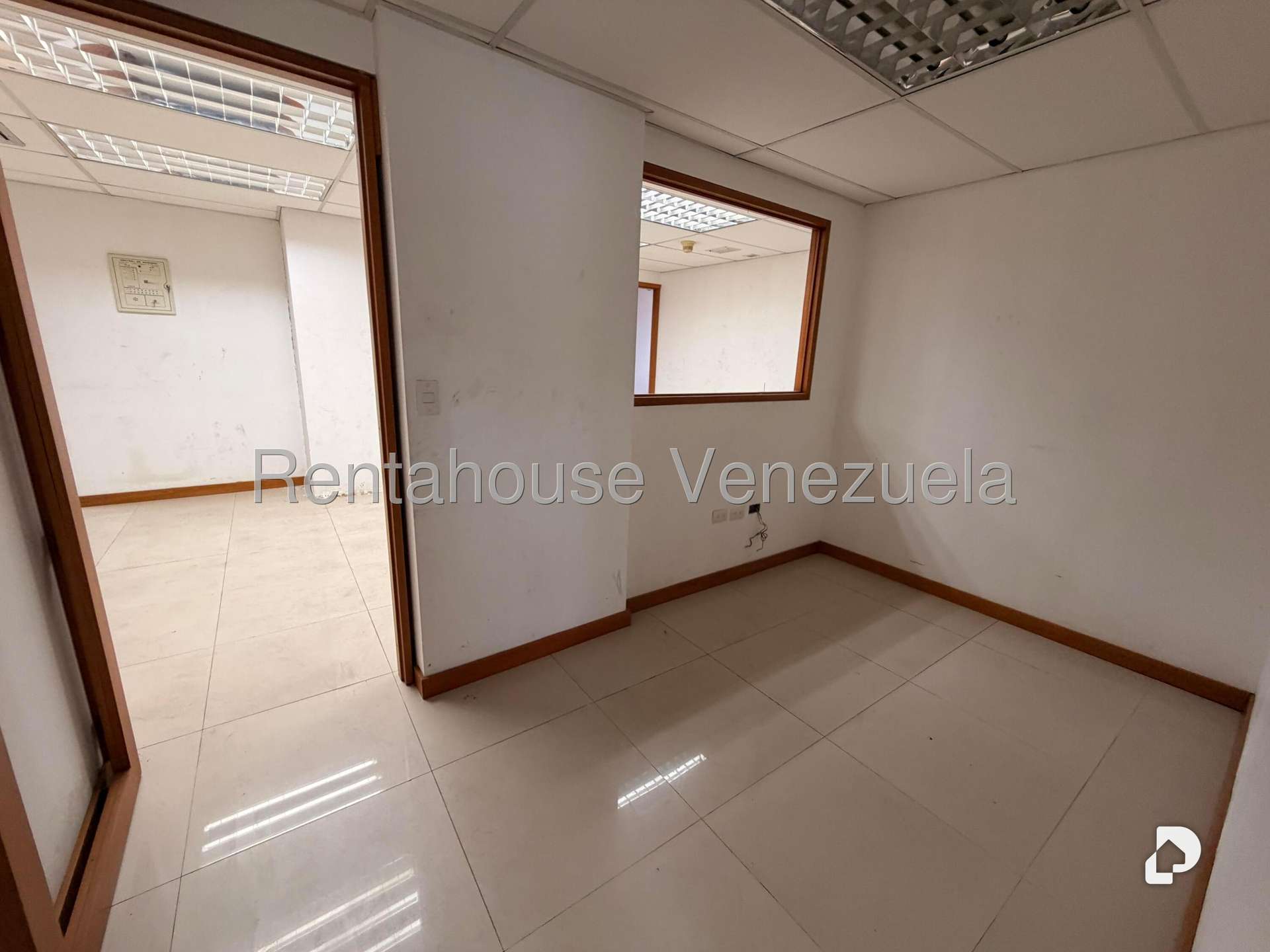 Local comercial en Bello Monte, Caracas – 47