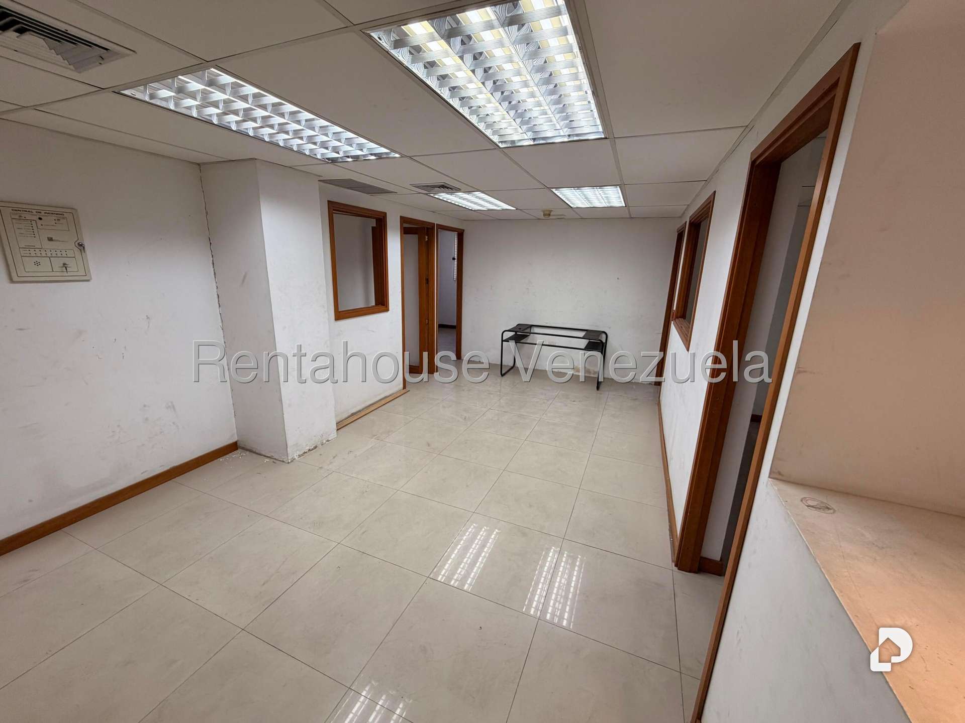 Local comercial en Bello Monte, Caracas – 38