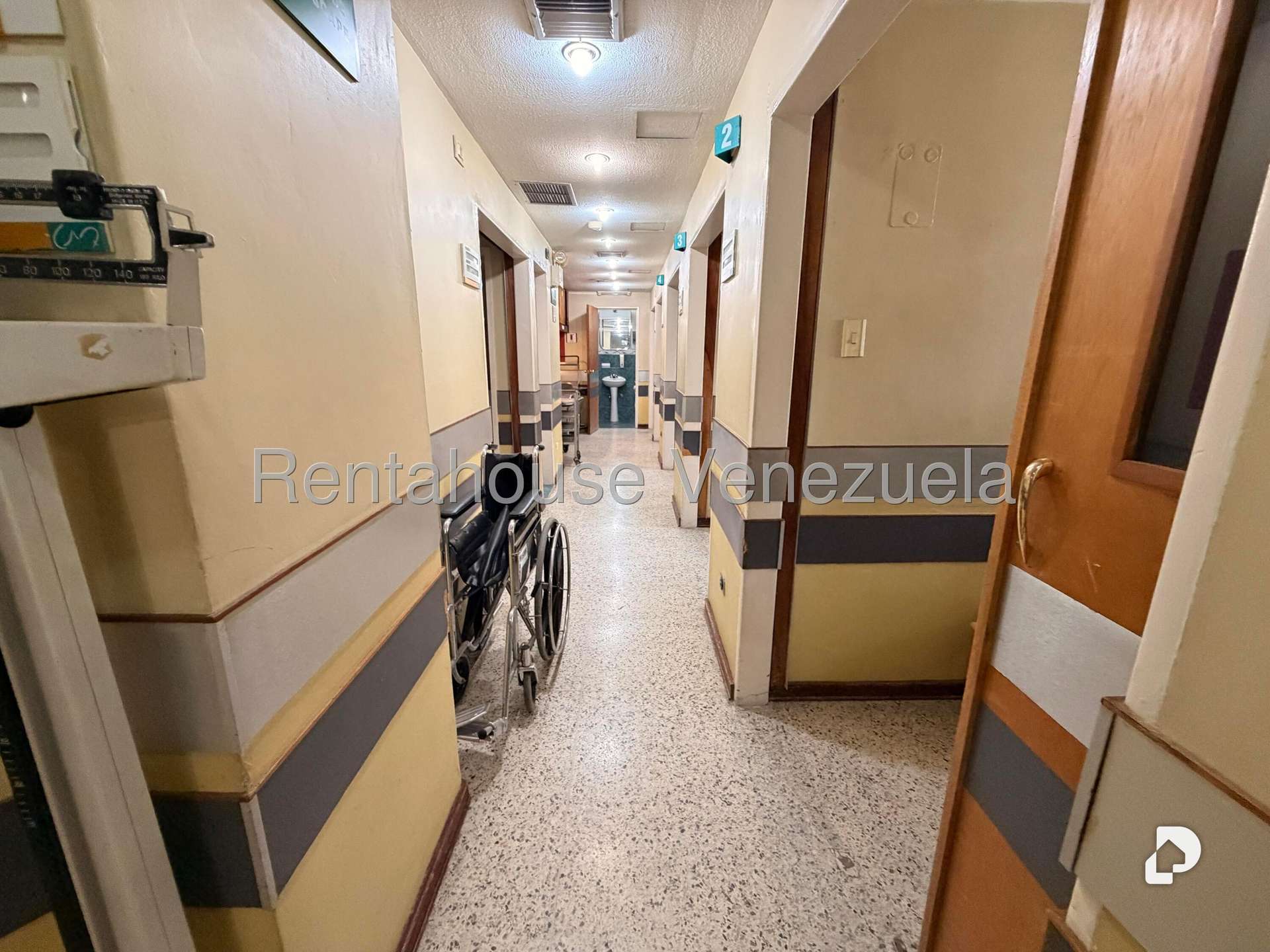 Local comercial en Bello Monte, Caracas – 4