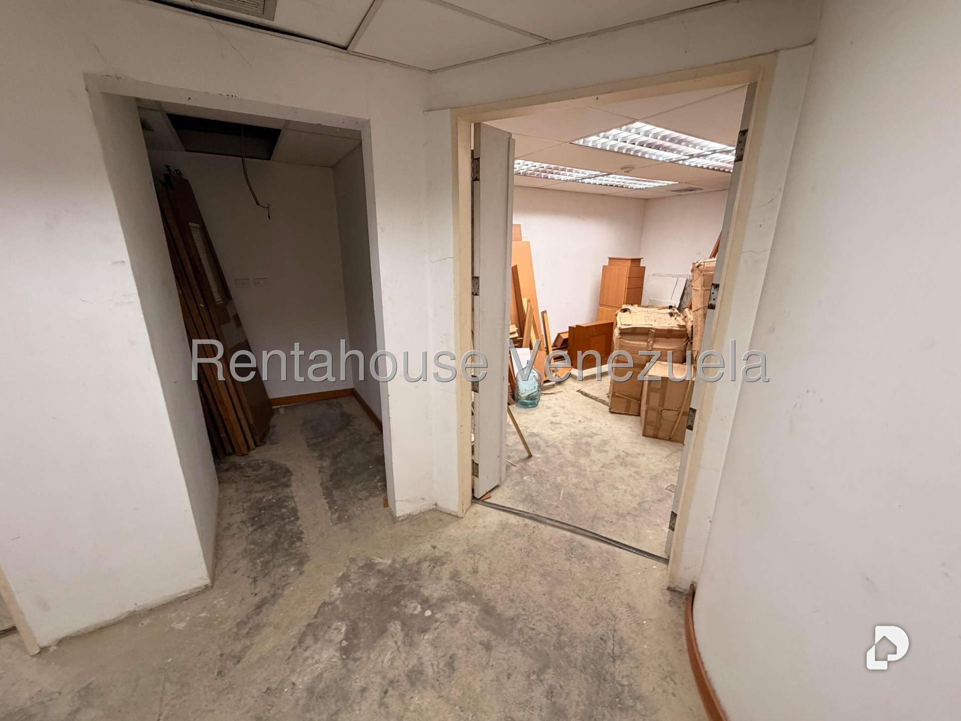 Local comercial en Bello Monte, Caracas – 52