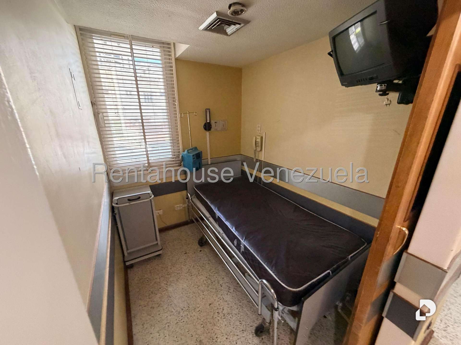 Local comercial en Bello Monte, Caracas – 32