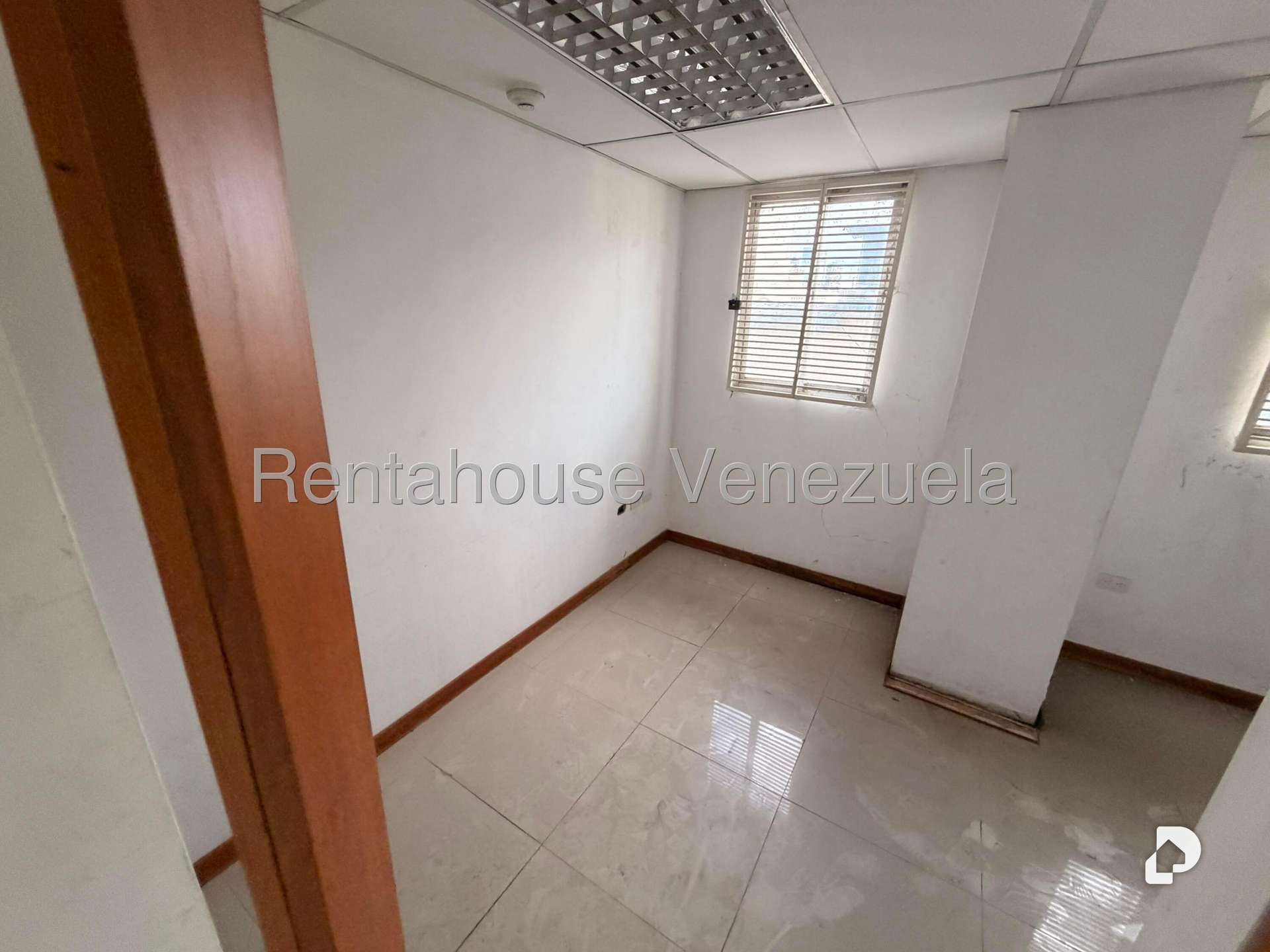 Local comercial en Bello Monte, Caracas – 44