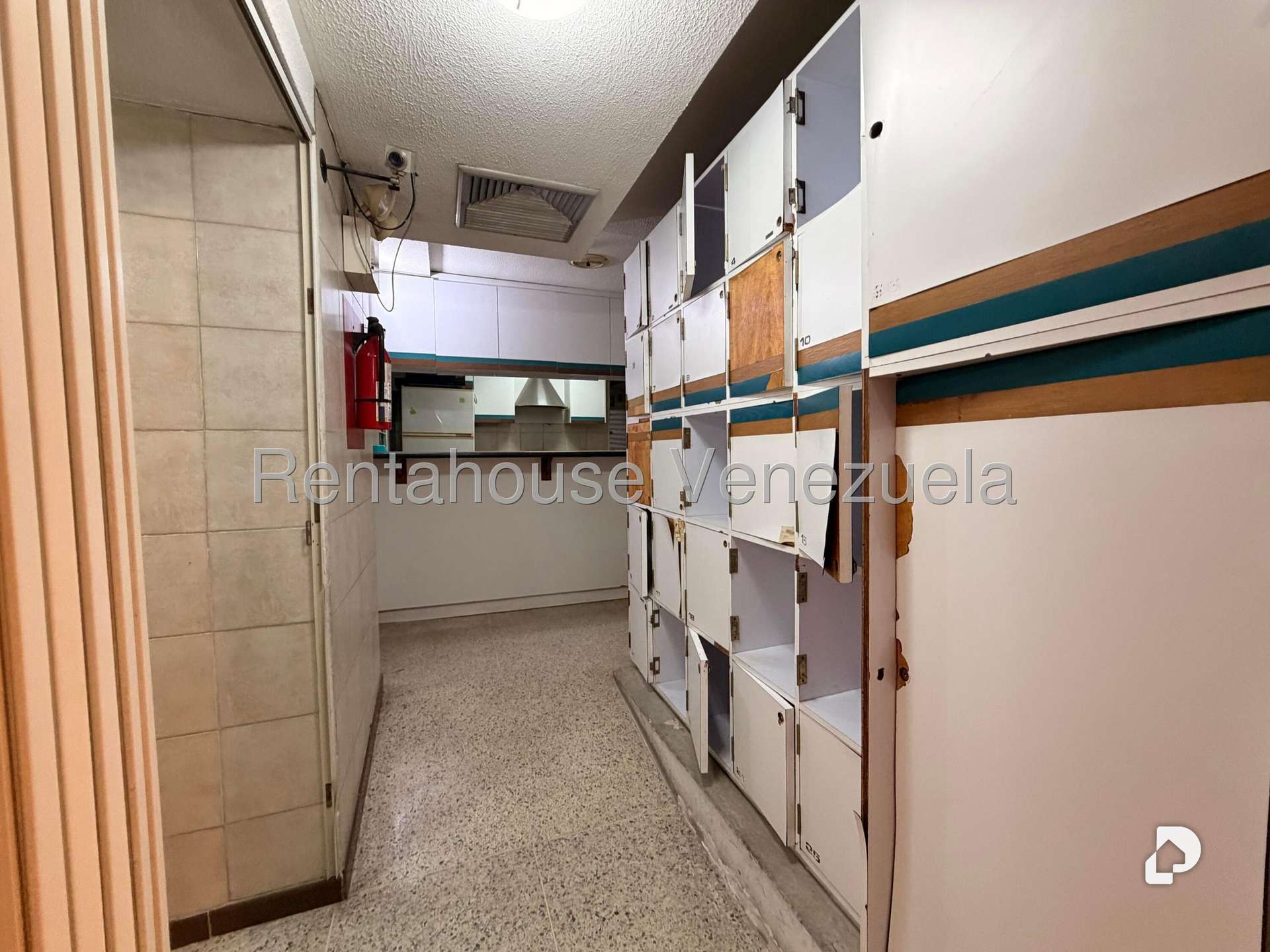 Local comercial en Bello Monte, Caracas – 37