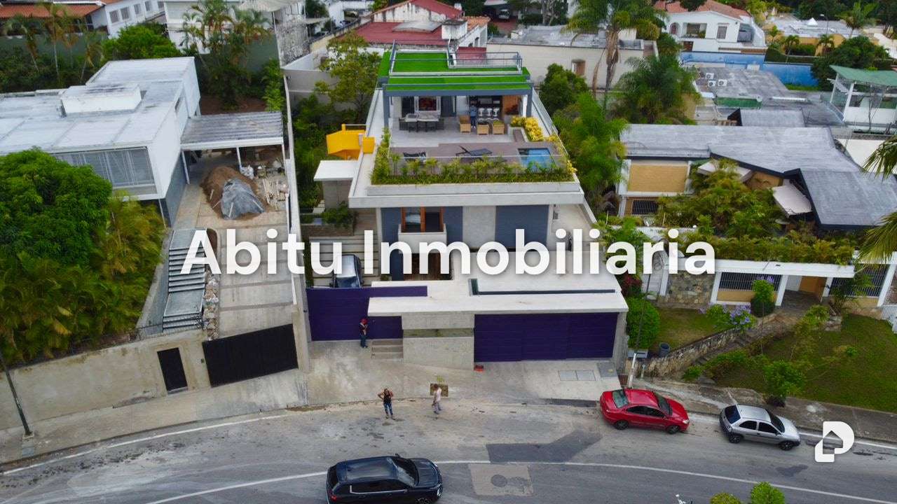 Casa en Altamira, Caracas – 25