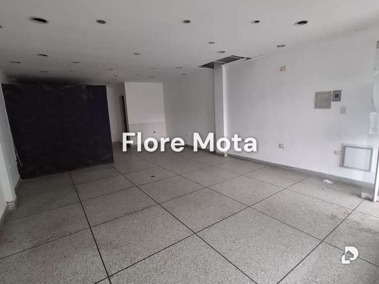 Local comercial en Los Guayos – 3