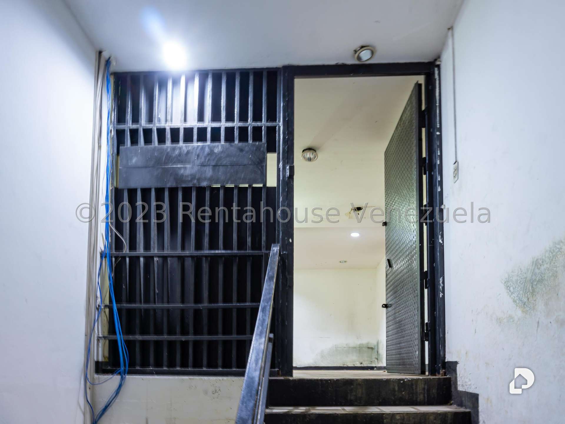 Local comercial en Parroquia Santa Teresa, Caracas – 15