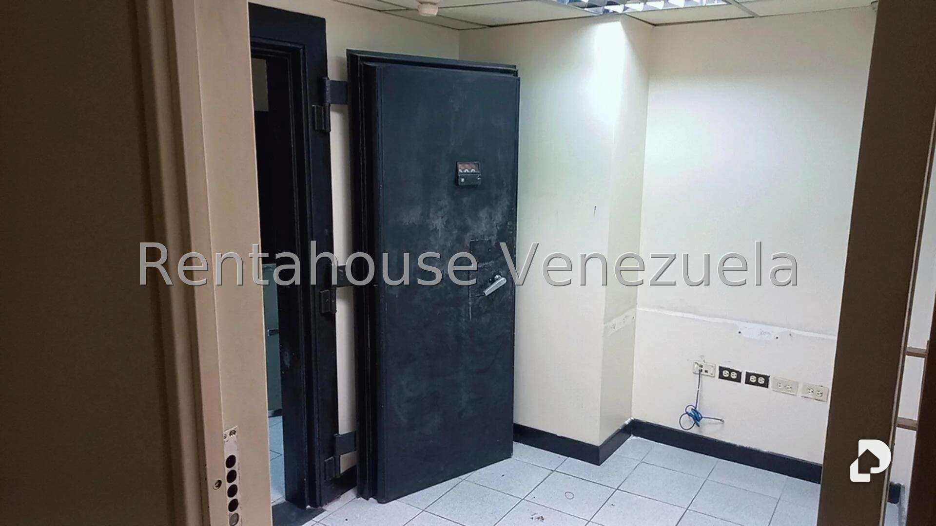 Local comercial en El Cafetal, Caracas – 10