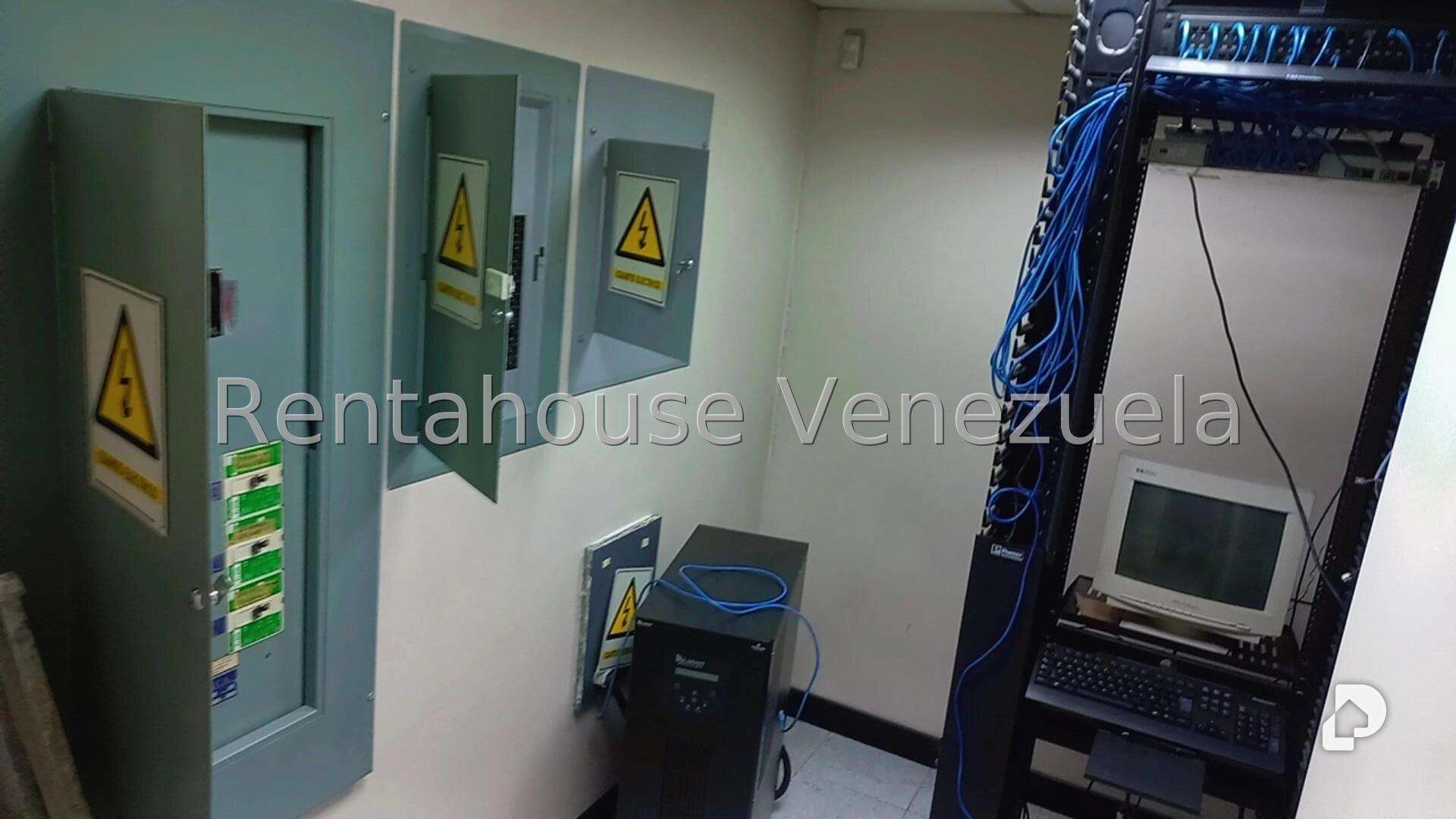 Local comercial en El Cafetal, Caracas – 11