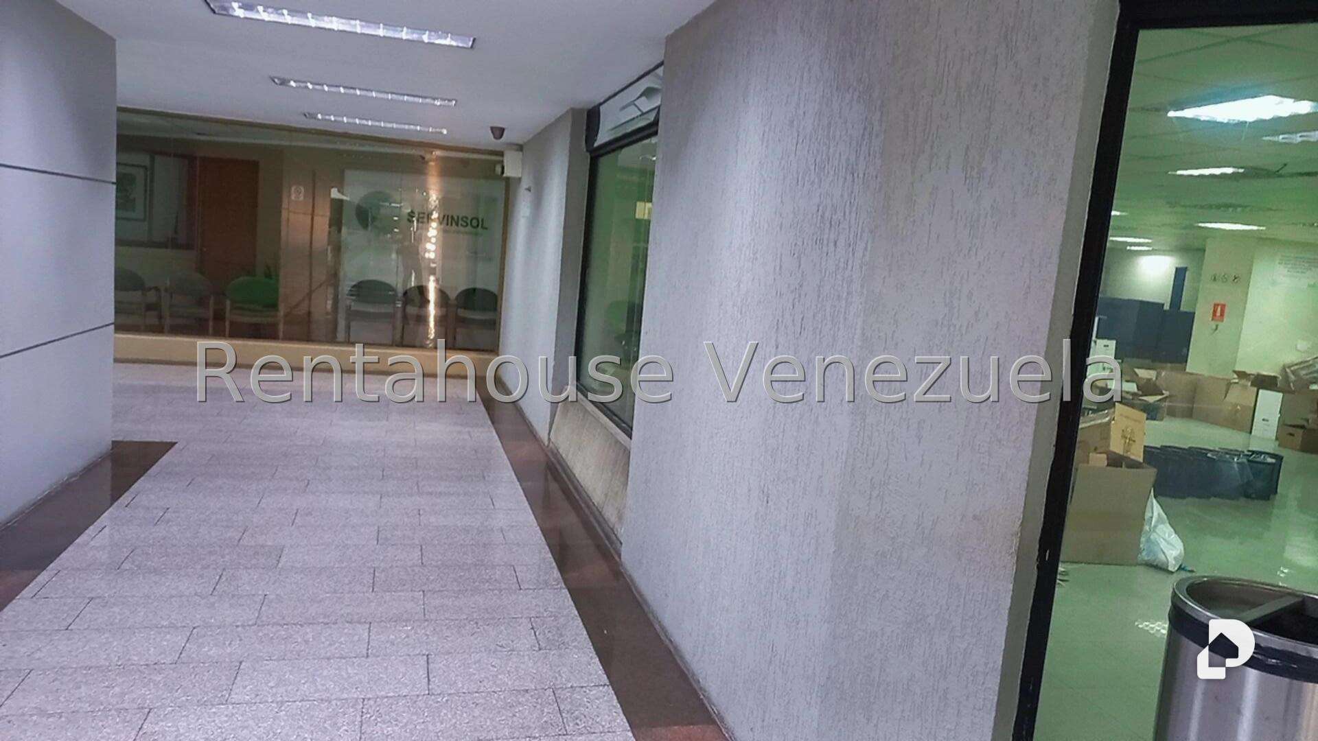 Local comercial en El Cafetal, Caracas – 19