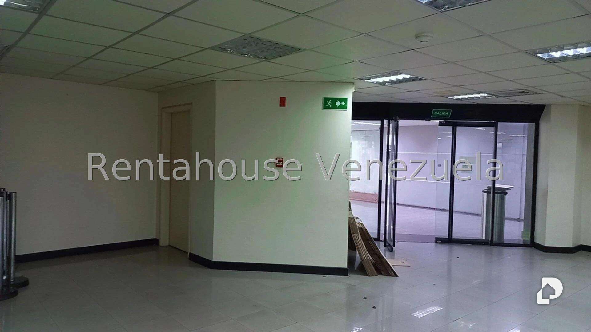 Local comercial en El Cafetal, Caracas – 3