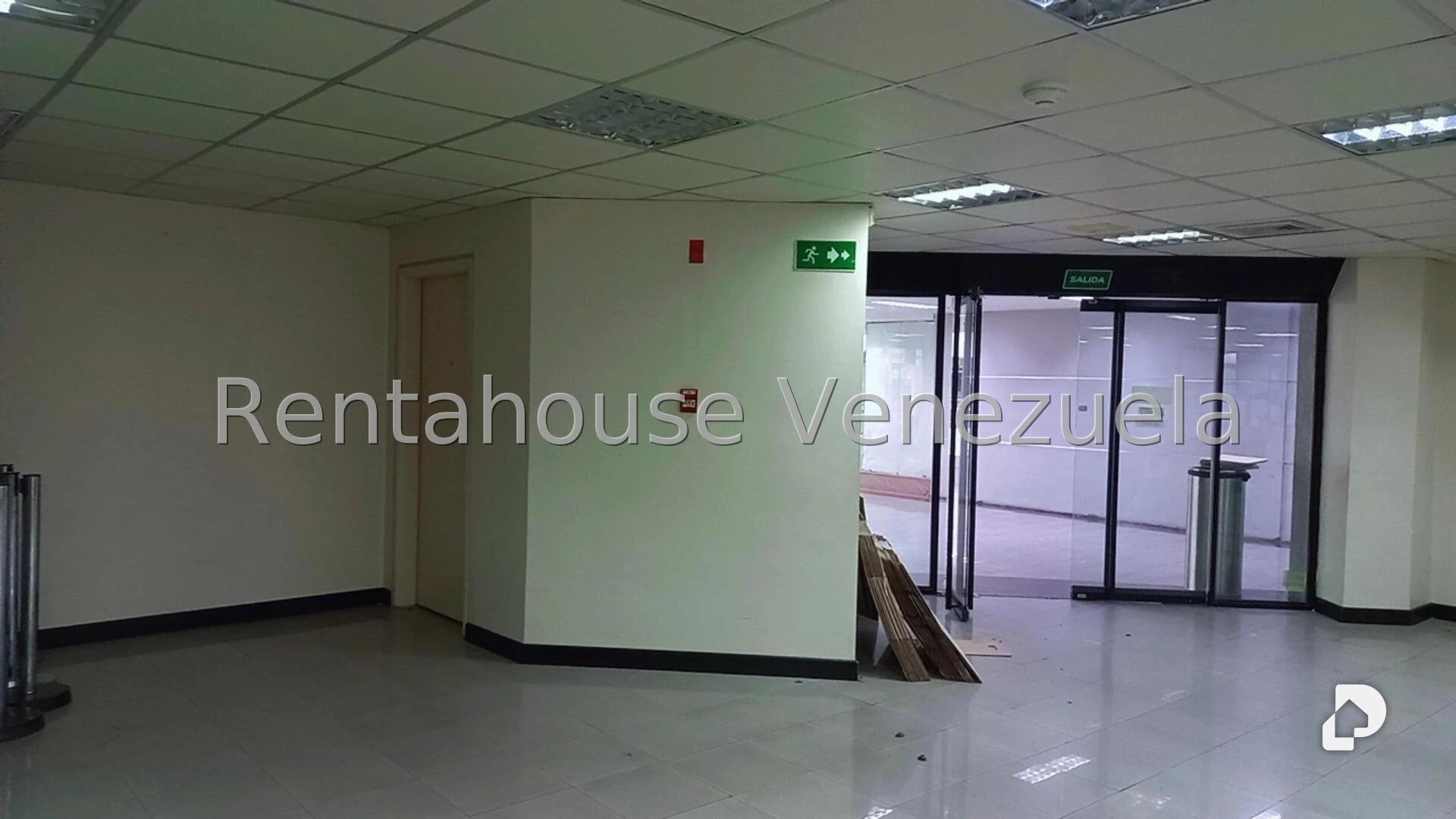 Local comercial en El Cafetal, Caracas – 3
