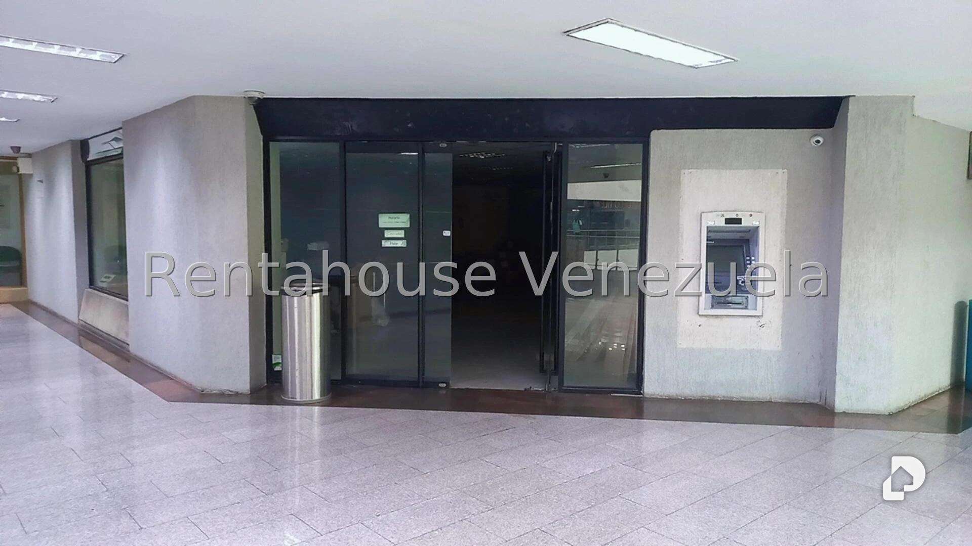 Local comercial en El Cafetal, Caracas – 15
