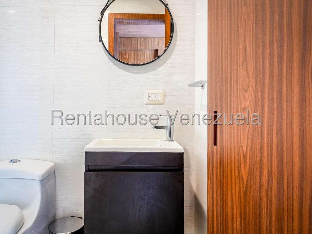 Apartamento en Las Mesetas de Santa Rosa de Lima, Caracas