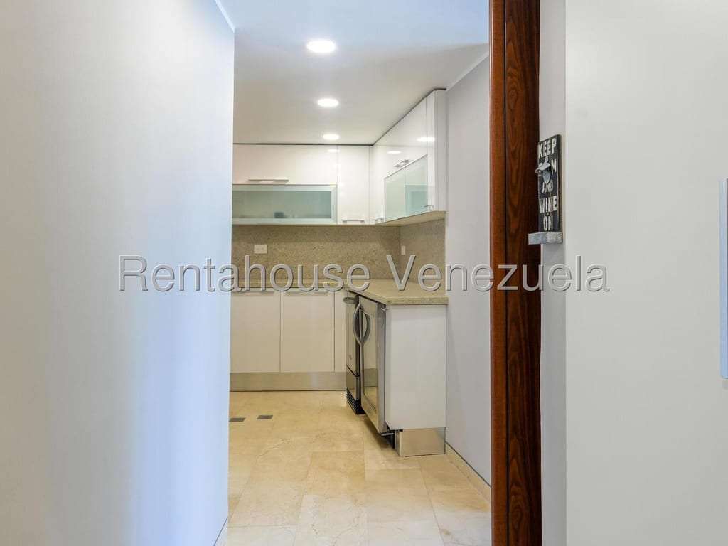 Apartamento en Las Mesetas de Santa Rosa de Lima, Caracas