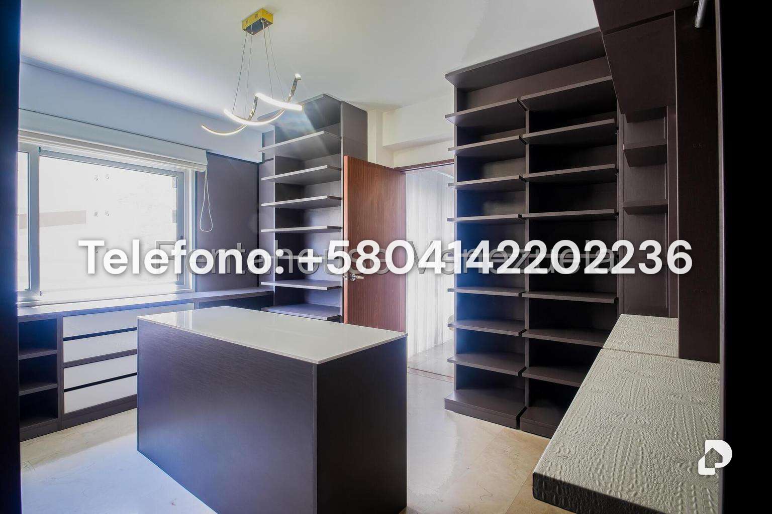 Apartamento en Las Mesetas de Santa Rosa de Lima, Caracas – 24