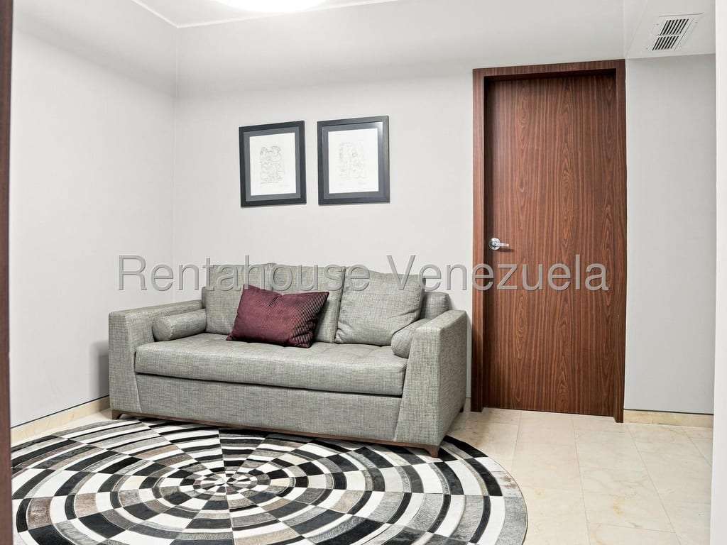 Apartamento en Las Mesetas de Santa Rosa de Lima, Caracas