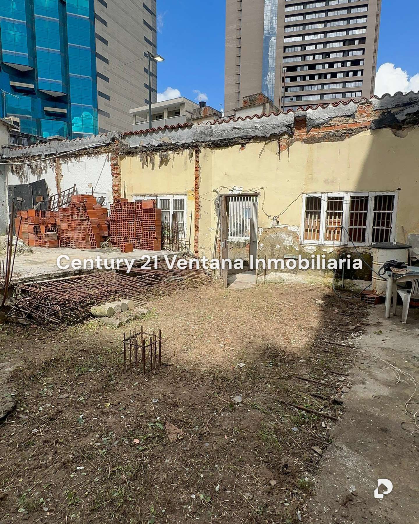 Terreno en Sabana Grande, Caracas – 13