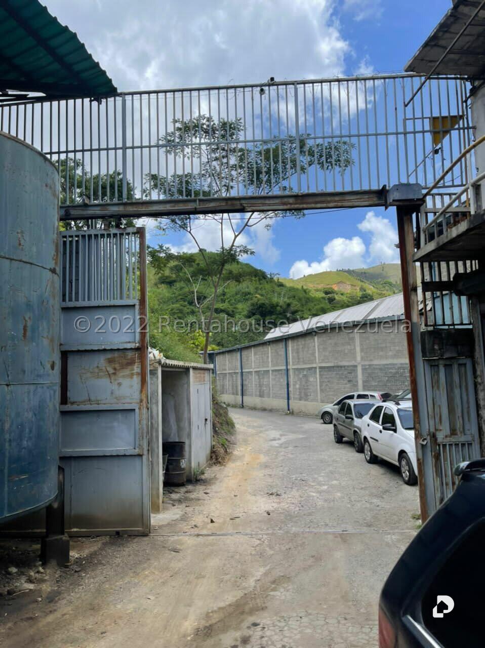 Terreno en La Trinidad, Caracas – 3