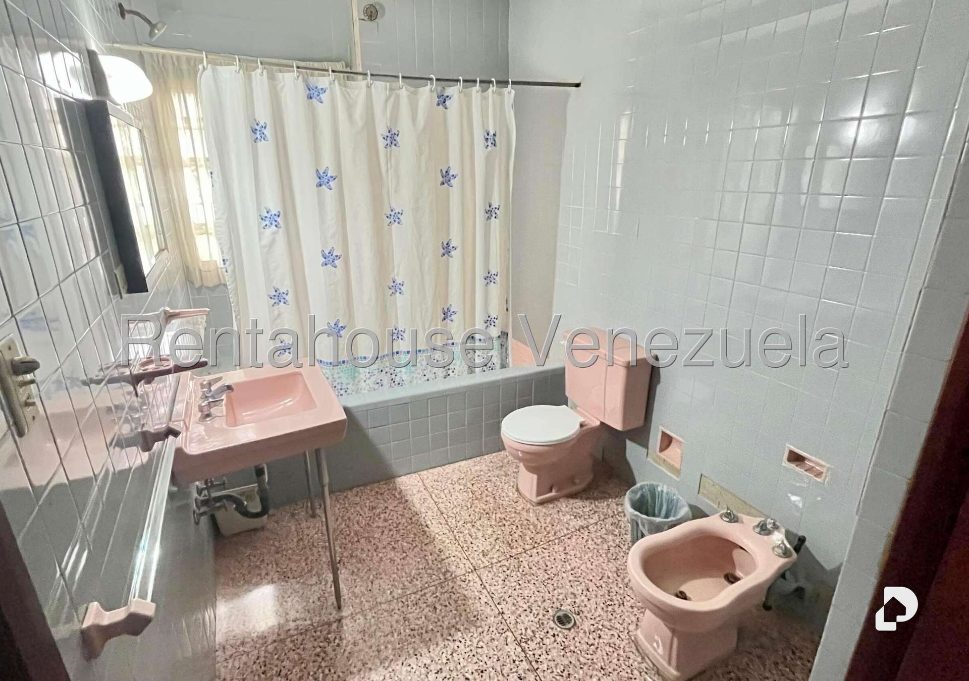 Casa en Alta Florida, Caracas – 27