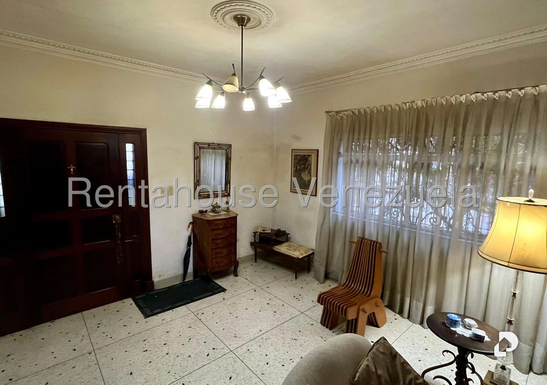 Casa en Alta Florida, Caracas – 12